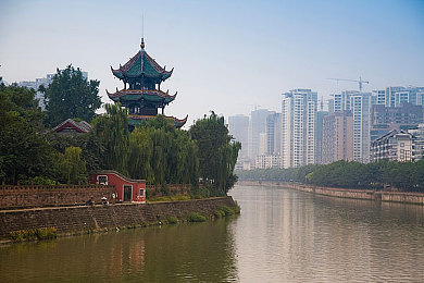 爸爸让我吃他的巧克力棒视频｜温馨家庭亲子互动，挑战甜蜜任务，解锁爱的巧克力棒游戏体验-1