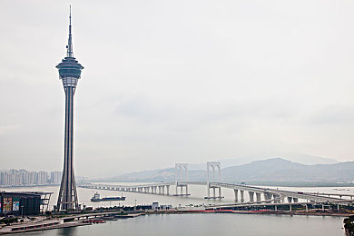申鹤奖励旅行者的样子｜神秘申鹤引领传奇之旅：挑战与角色塑造的虚拟探险揭秘-3